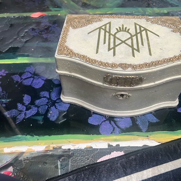 Sleep token caramel music box - Picture 12 of 15